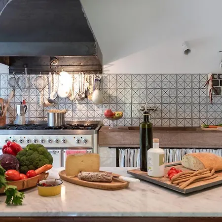 La Casa Nei Vigneti 10, Emma Catignano