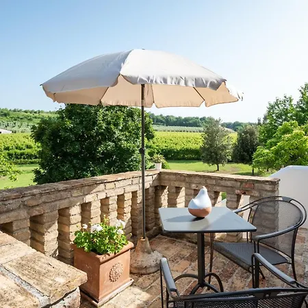 La Casa Nei Vigneti 10, Emma