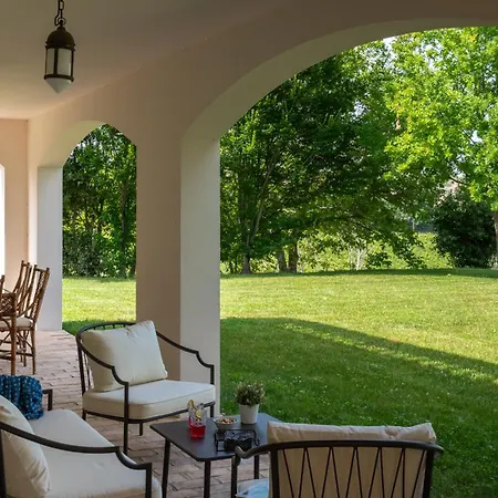 La Casa Nei Vigneti 10, Emma *