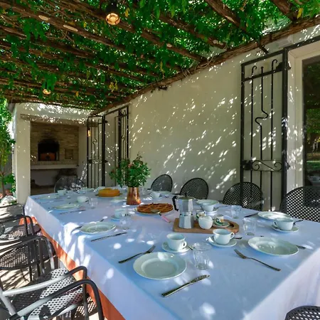 La Casa Nei Vigneti 10, Emma Villa